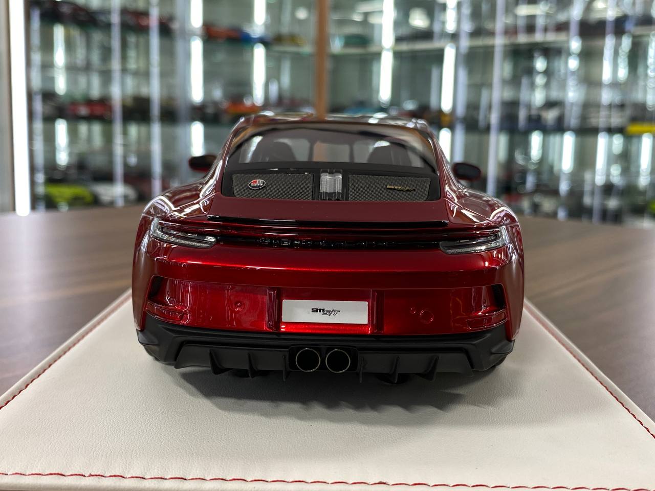 1/18 Resin IVY Models Porsche 911 S/T (992) Red / Gold rim Limited-20 pcs