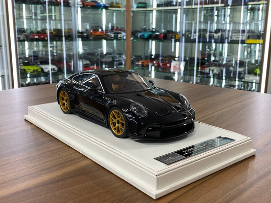 Porsche 911 S/T (992) 1:18 resin model in Black with Gold rims – limited edition sealed-body collectible available in Dubai