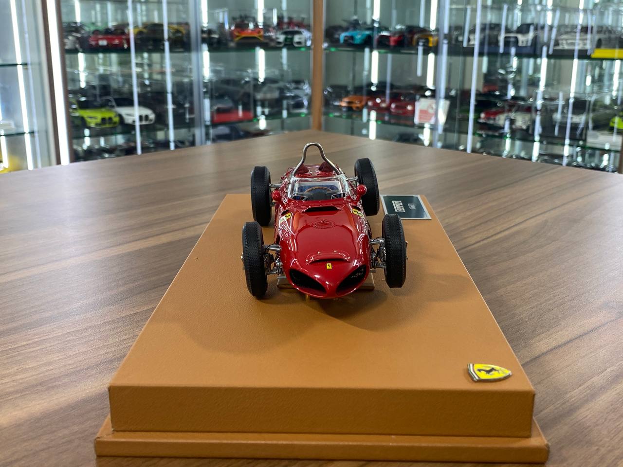 1/18 CMC Models Ferrari Dino 156 F1 (Sharknose), 1961 Red Limited