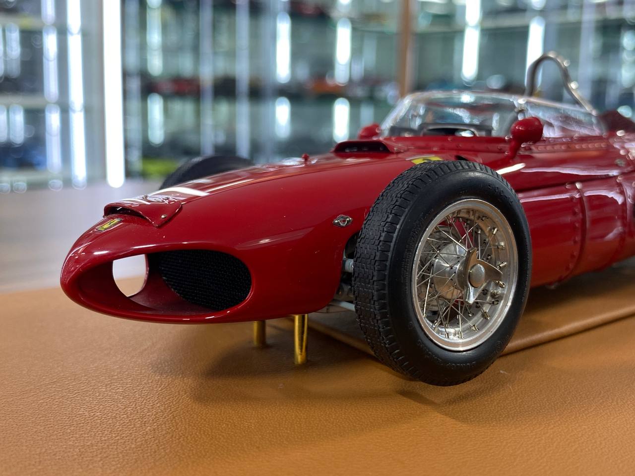 1/18 CMC Models Ferrari Dino 156 F1 (Sharknose), 1961 Red Limited