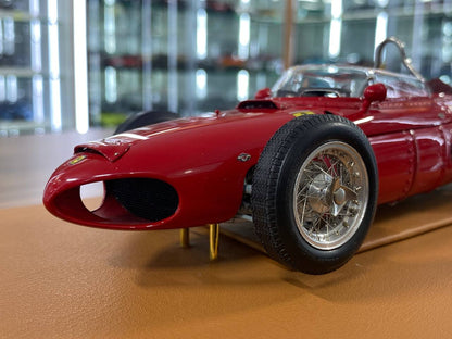 1/18 Resin CMC Models Ferrari Dino 156 F1 (Sharknose), 1961 Red Limited Edition