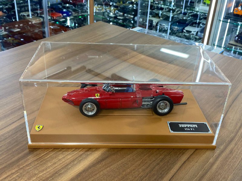 1/18 CMC Models Ferrari Dino 156 F1 (Sharknose), 1961 Red Limited