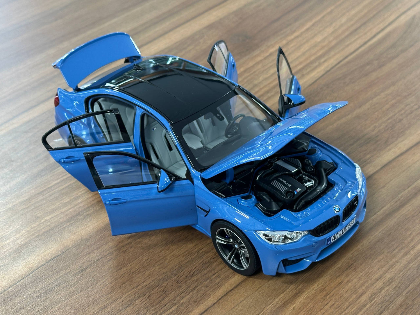 Norev Dealer Edition BMW M3 Competition (2017) – Marina Blue – 1:18 Diecast Model (Full Opening)