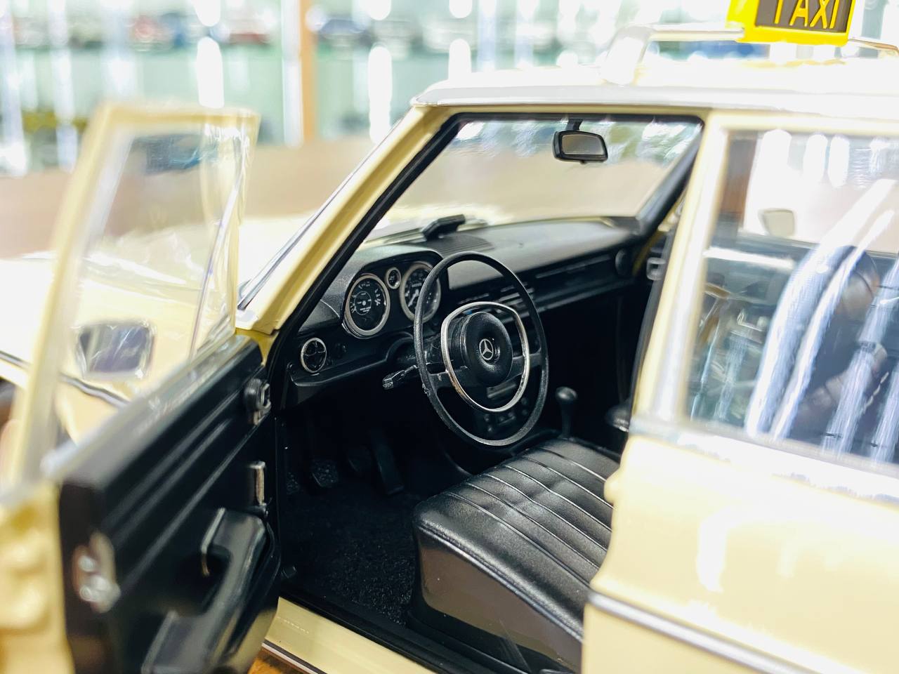 1/18 Diecast Mercedes-Benz 200 Taxi Beige Norev Scale Model Car