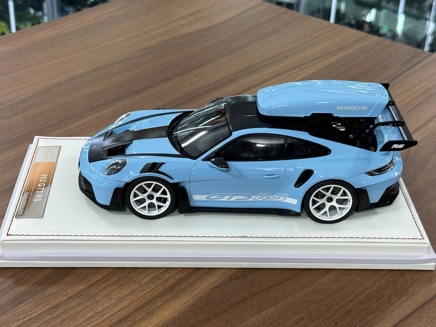 1:18 Resin Porsche 911 GT3 RS (992) – IVY Merit Models (Gulf Blue/White Livery)
