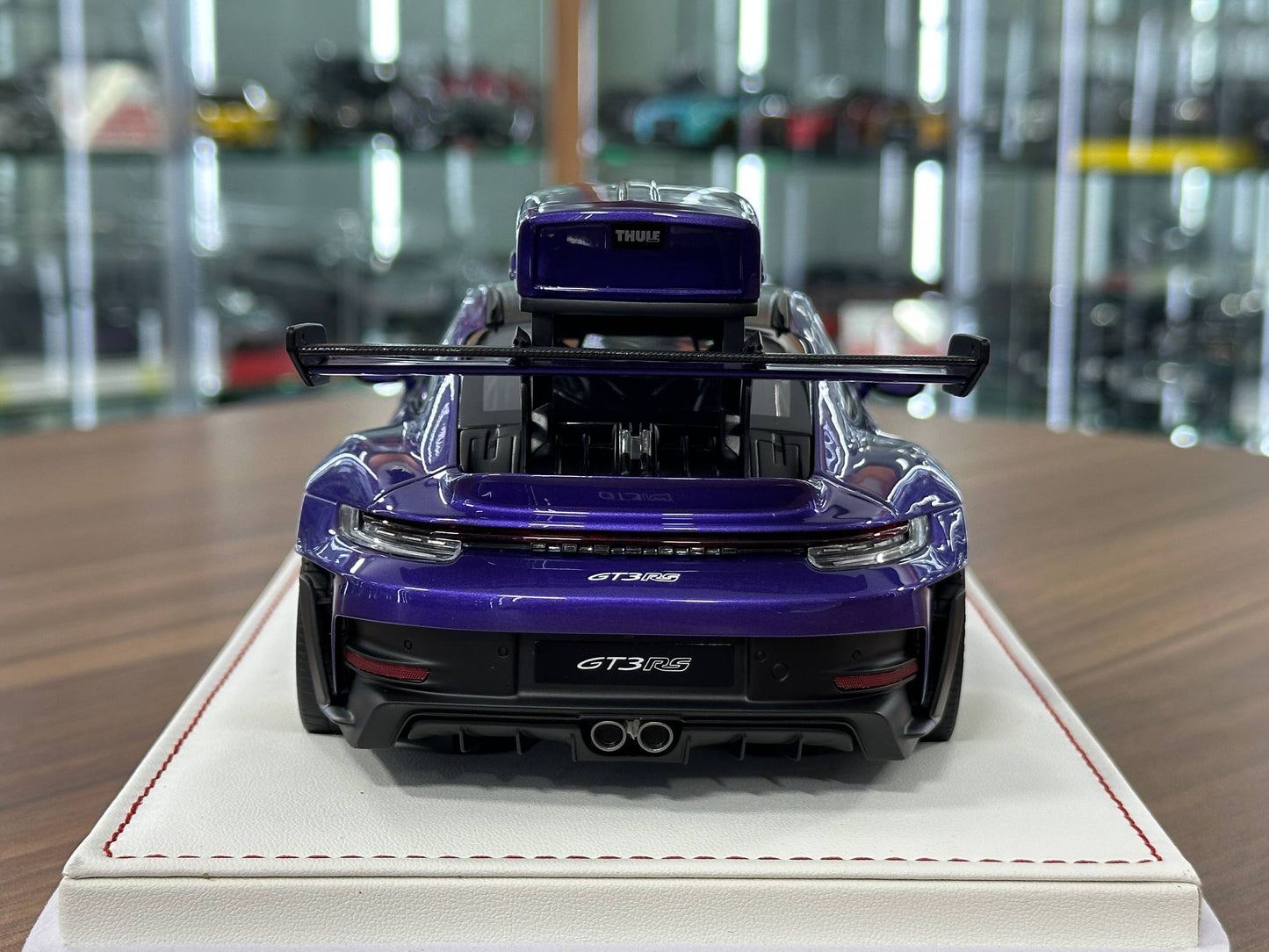 1/18 Resin Porsche 911 GT3 RS (992) – IVY Merit Models (Viola Purple Metallic, White Livery, Gold Wheels)