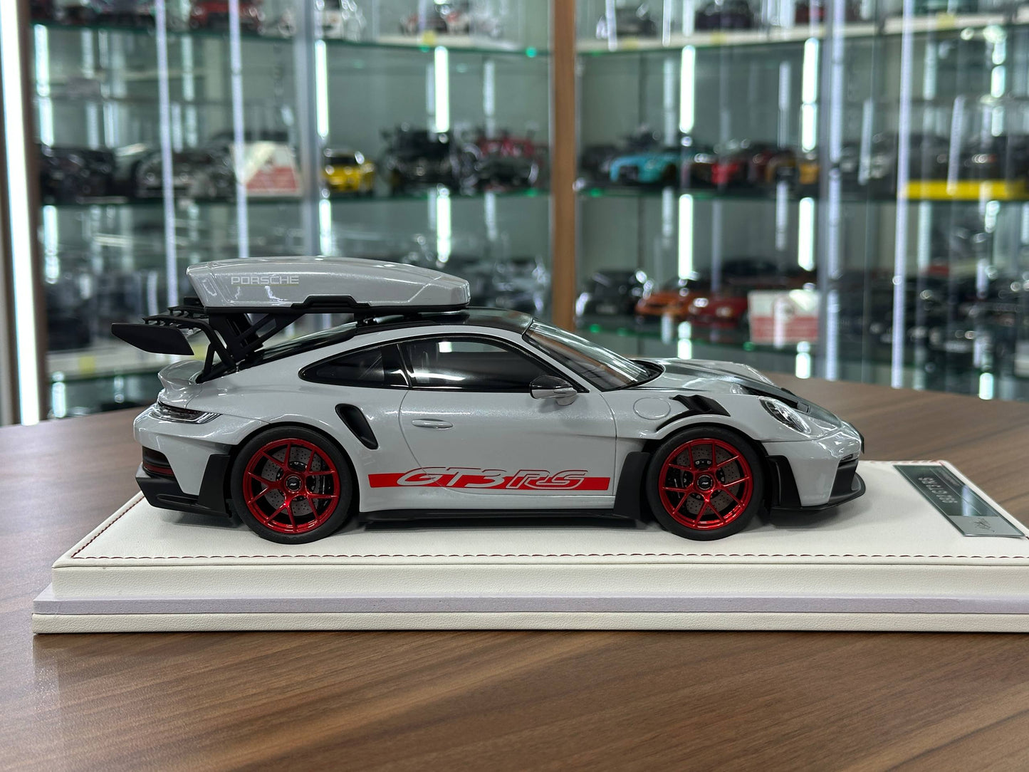 1/18 Resin Porsche 911 GT3 RS (992) – IVY Merit Models (Ice Grey Metallic, Red Livery, Red Wheels)