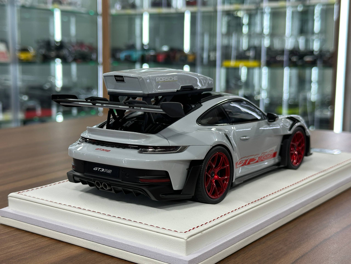 1/18 Resin Porsche 911 GT3 RS (992) – IVY Merit Models (Ice Grey Metallic, Red Livery, Red Wheels)