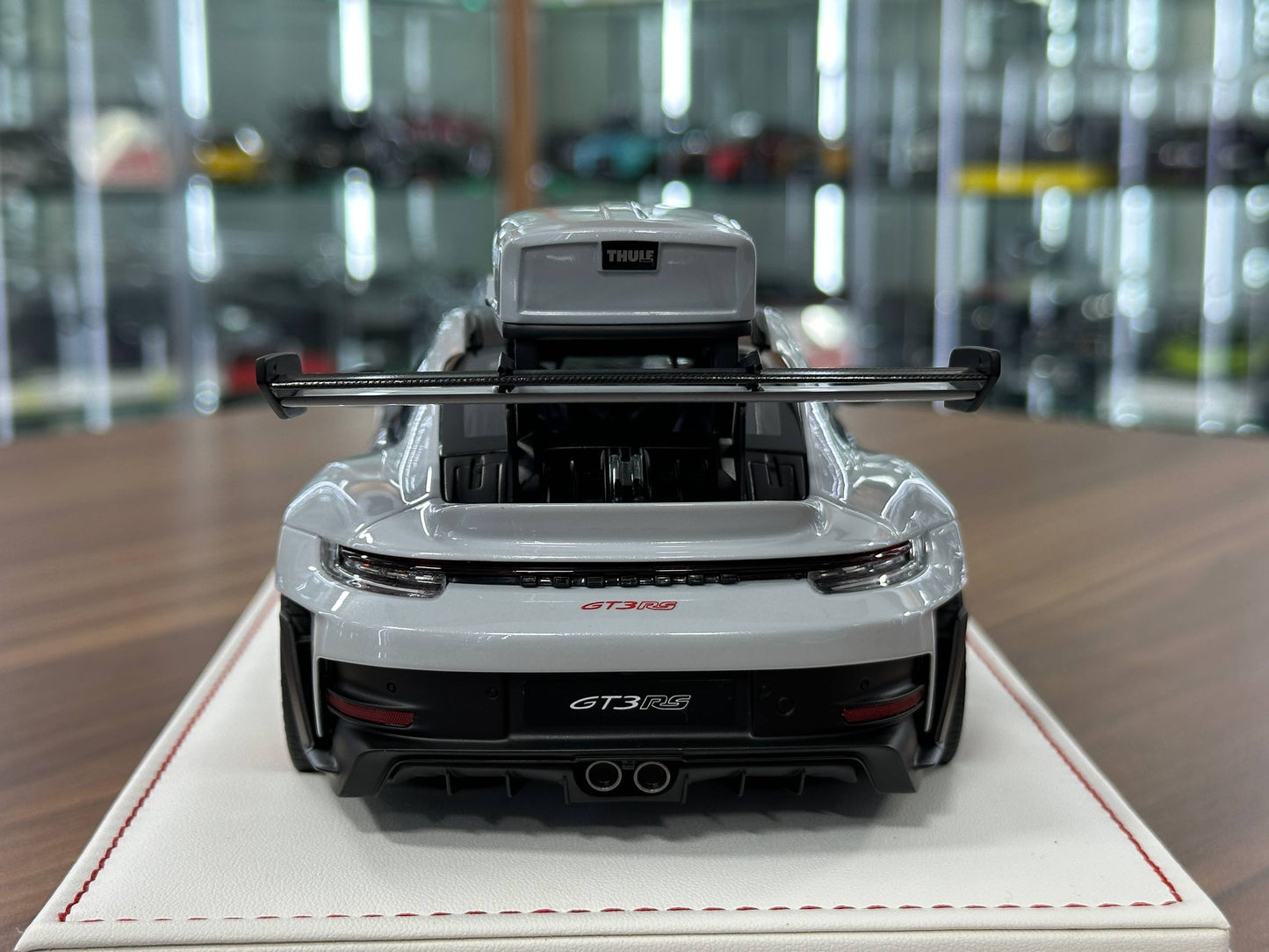 1/18 Resin Porsche 911 GT3 RS (992) – IVY Merit Models (Ice Grey Metallic, Red Livery, Red Wheels)