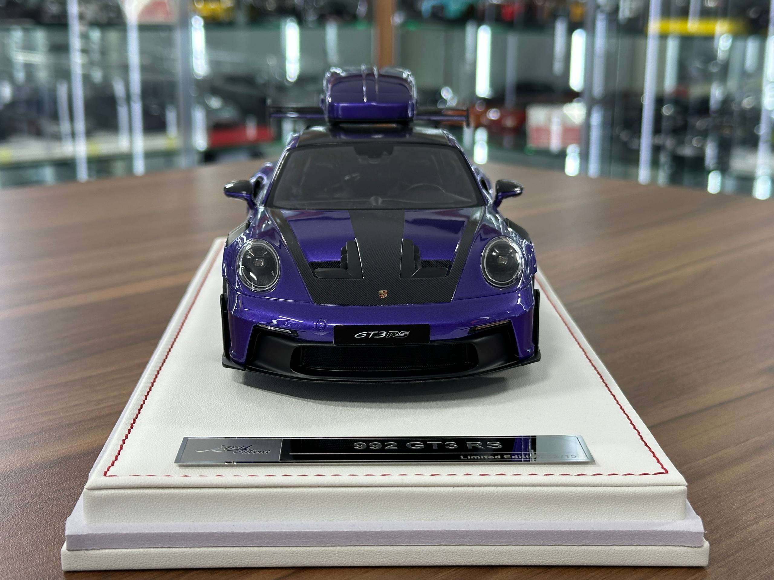 1/18 Resin Porsche 911 GT3 RS (992) Viola Purple Special Edition