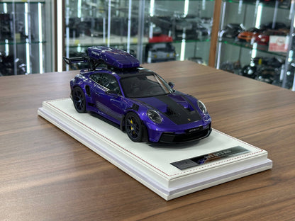 1/18 Resin Porsche 911 GT3 RS (992) – IVY Merit Models (Viola Purple Metallic, Black Livery, Blue Wheels)