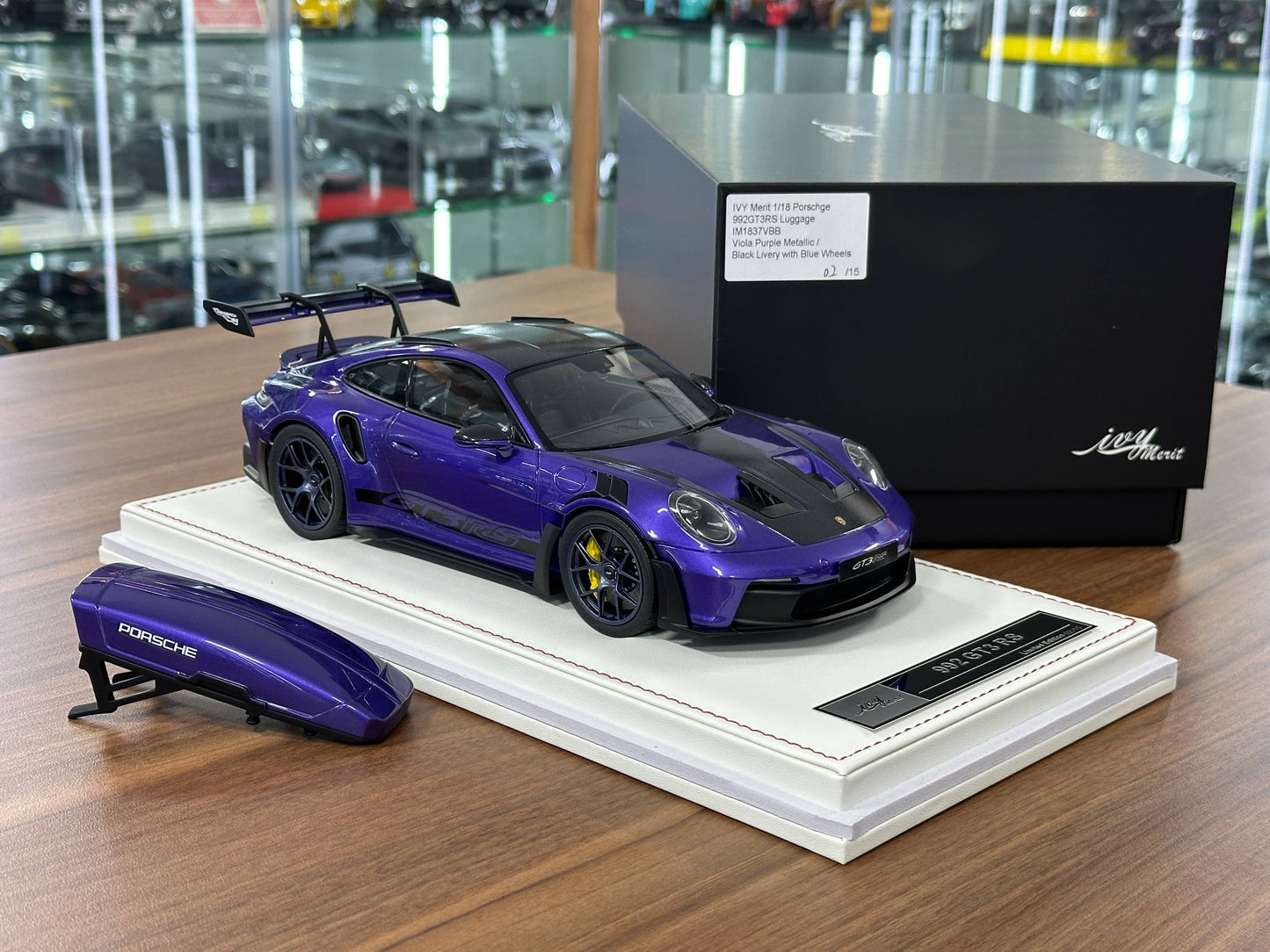 1/18 Resin Porsche 911 GT3 RS (992) – IVY Merit Models (Viola Purple Metallic, Black Livery, Blue Wheels)