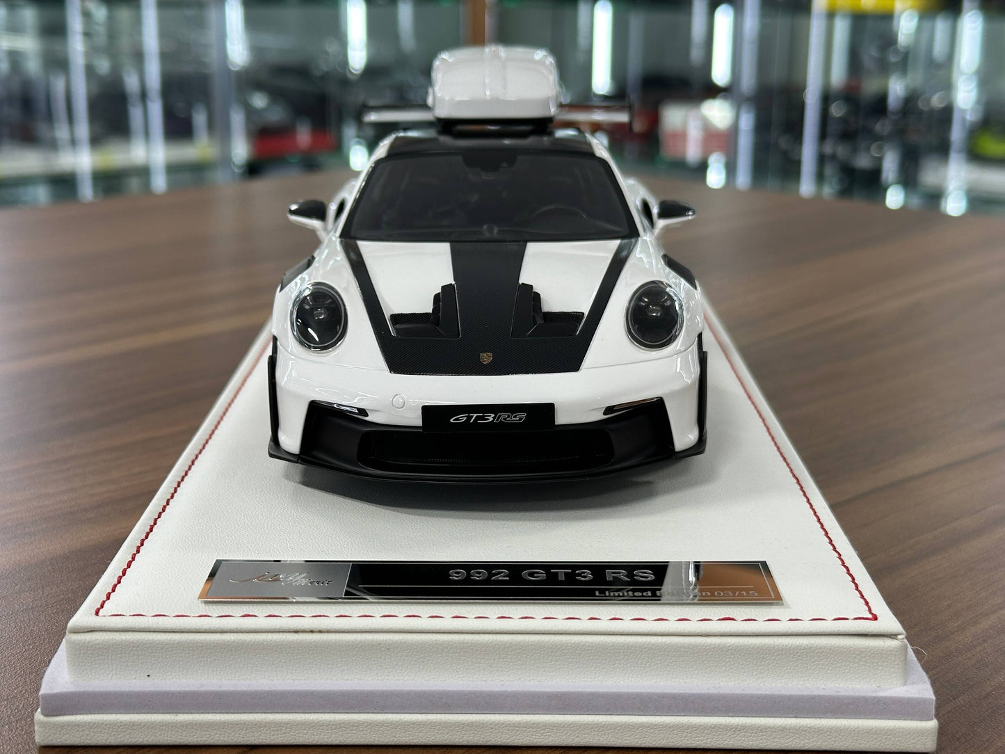 1/18 Resin Porsche 911 GT3 RS (992) – IVY Merit Models (White, Red Livery, Red Wheels)