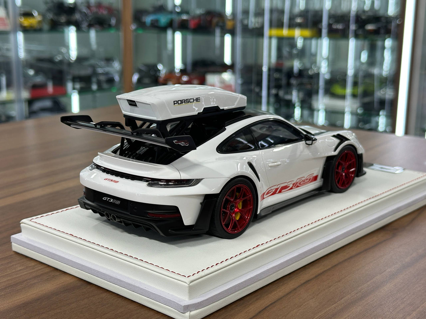 1/18 Resin Porsche 911 GT3 RS (992) – IVY Merit Models (White, Red Livery, Red Wheels)