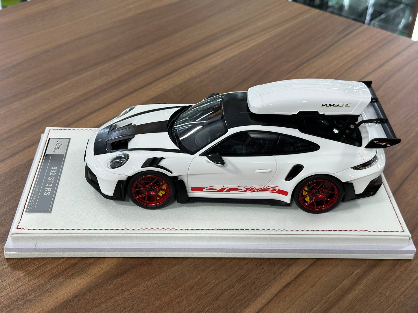 1/18 Resin Porsche 911 GT3 RS (992) – IVY Merit Models (White, Red Livery, Red Wheels)