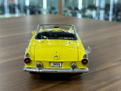 1/24 Diecast Model The Danbury Mint Ford Thunderbird Convertible (1955) – Yellow – (Full Opening, Limited Edition)