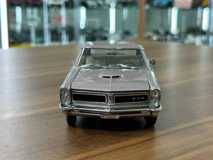 1/24 Diecast Pontiac GTO 1965  – Champagne Metallic – Danbury Mint Limited Edition