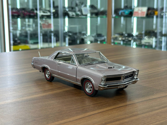 1/24 Diecast Pontiac GTO 1965  – Champagne Metallic – Danbury Mint Limited Edition
