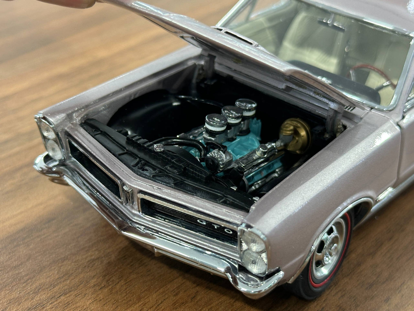 1/24 Diecast Pontiac GTO 1965  – Champagne Metallic – Danbury Mint Limited Edition