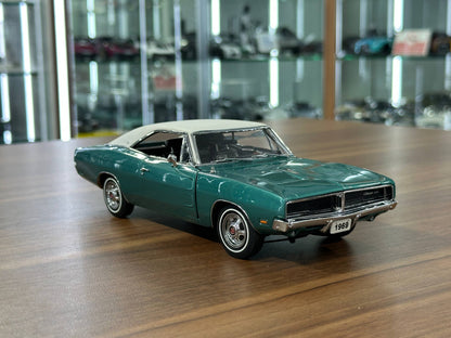 1/24 Diecast Danbury Mint Dodge Charger SE (1969) – Emerald Green Metallic –  Limited Edtion