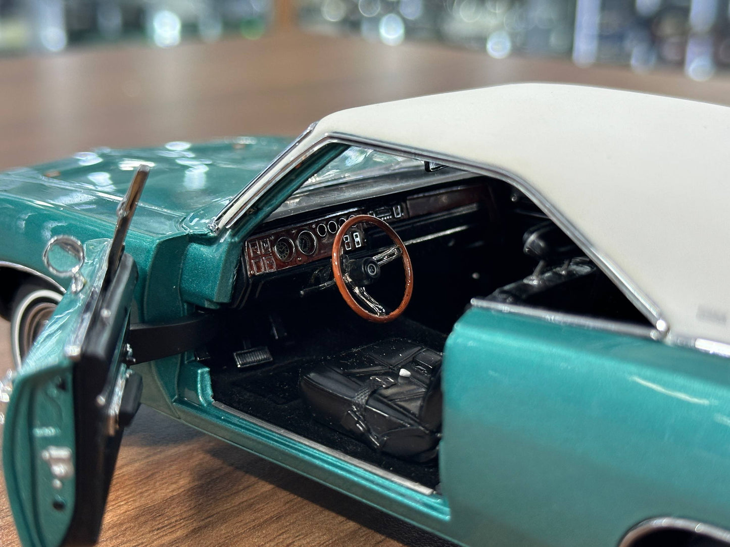 1/24 Diecast Danbury Mint Dodge Charger SE (1969) – Emerald Green Metallic –  Limited Edtion