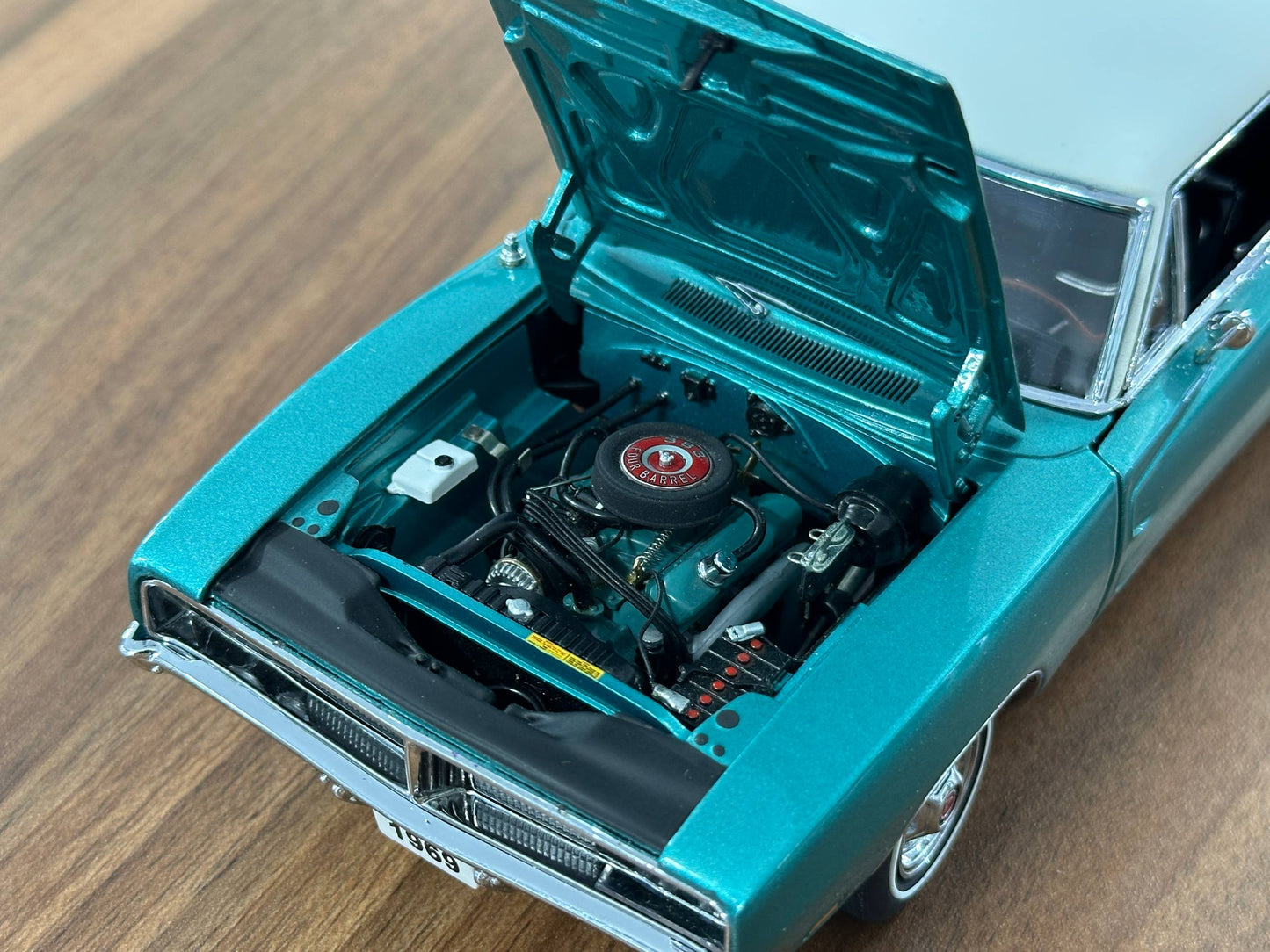 1/24 Diecast Danbury Mint Dodge Charger SE (1969) – Emerald Green Metallic –  Limited Edtion