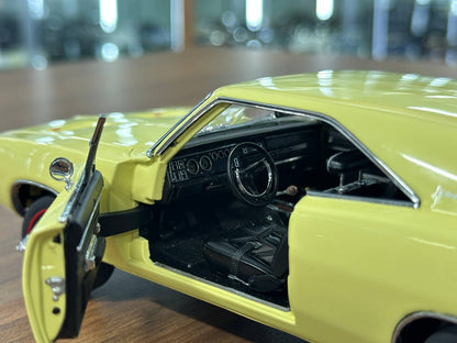 1/24 Diecast Danbury Mint Dodge Charger R/T (1969) – Yellow – 1:24 Diecast Model (Limited Edition)