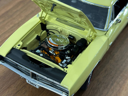 1/24 Diecast Danbury Mint Dodge Charger R/T (1969) – Yellow – 1:24 Diecast Model (Limited Edition)