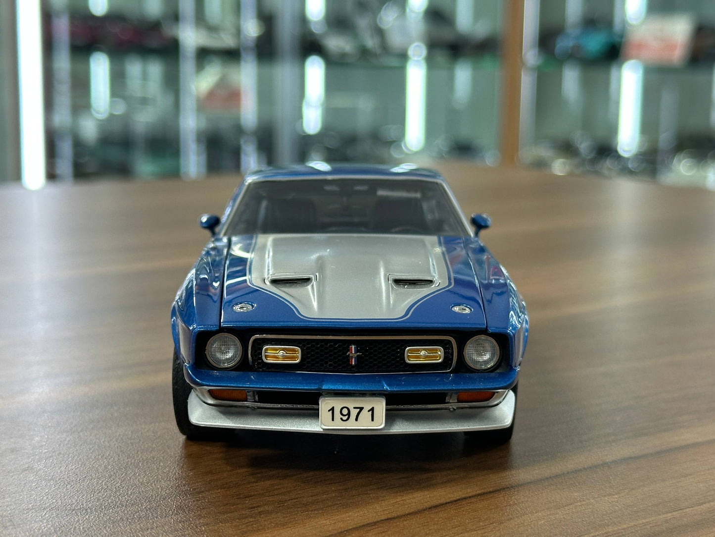 1/24 Diecast Danbury Mint Ford Mustang Mach 1 (1971) – Blue (Full Opening, Limited Edition)