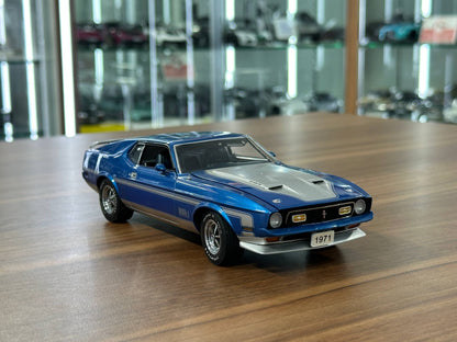1/24 Diecast Danbury Mint Ford Mustang Mach 1 (1971) – Blue (Full Opening, Limited Edition)