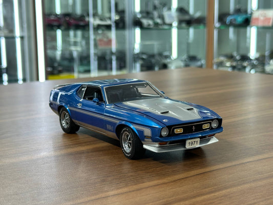1/24 Diecast Danbury Mint Ford Mustang Mach 1 (1971) – Blue (Full Opening, Limited Edition)