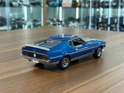 1/24 Diecast Danbury Mint Ford Mustang Mach 1 (1971) – Blue (Full Opening, Limited Edition)