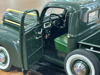 1/24 Diecast Danbury Mint Ford Pickup (1942) – Dark Green (Full Opening, Limited Edition)