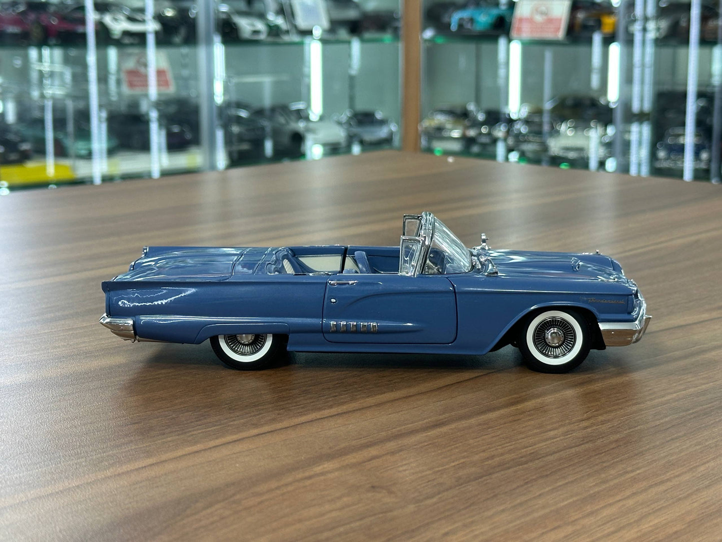 1/24 Diecast Ford Thunderbird Convertible 1958 Dark Green – Danbury Mint Limited Edition