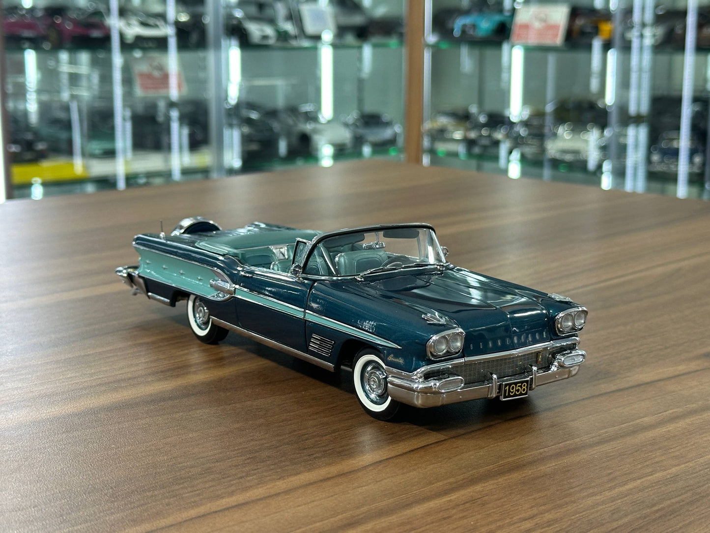 1/24 Diecast Pontiac Bonneville Convertible 1958 Torquoise – Danbury Mint Limited Edition