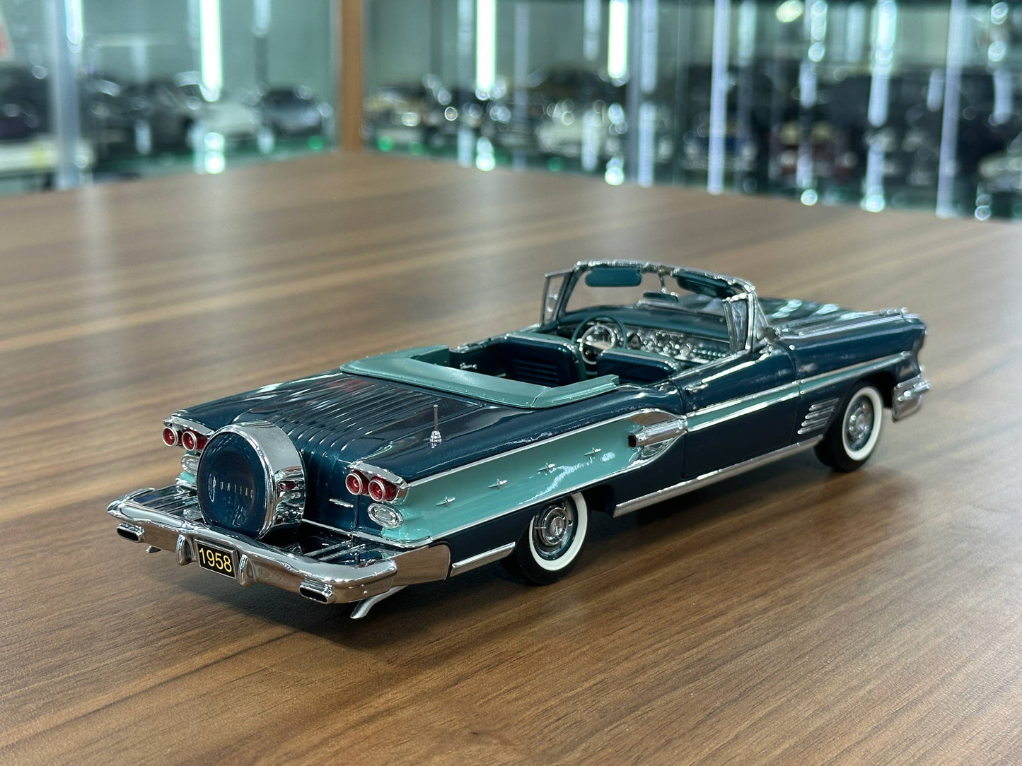 1/24 Diecast Pontiac Bonneville Convertible 1958 Torquoise – Danbury Mint Limited Edition
