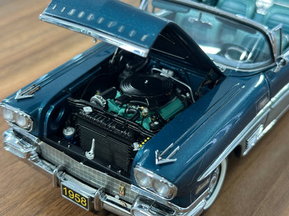 1/24 Diecast Pontiac Bonneville Convertible 1958 Torquoise – Danbury Mint Limited Edition
