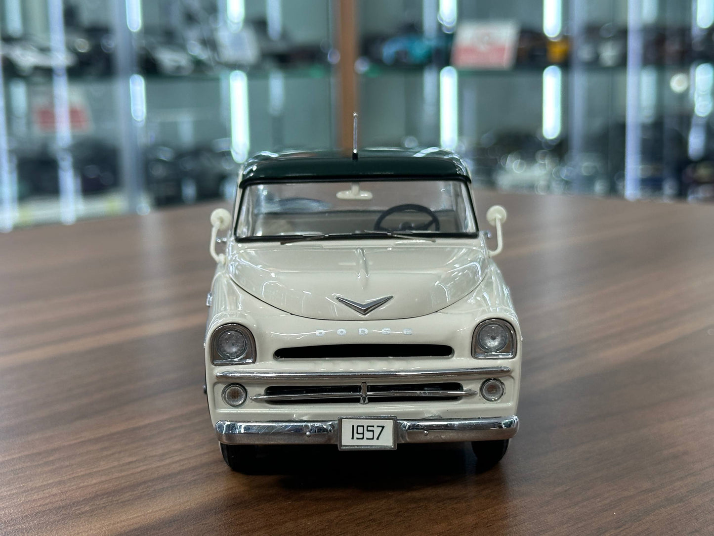 1/24 Diecast Danbury Mint Dodge Sweptside D100 Pickup Truck (1957) – Green & Beige –  Limited Edition