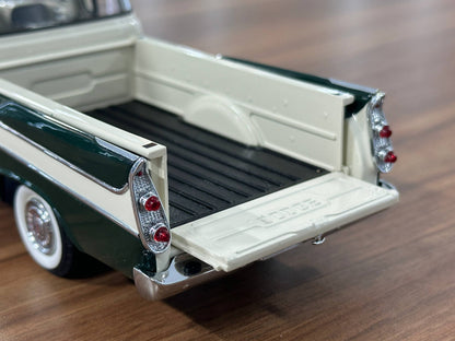 1/24 Diecast Danbury Mint Dodge Sweptside D100 Pickup Truck (1957) – Green & Beige –  Limited Edition