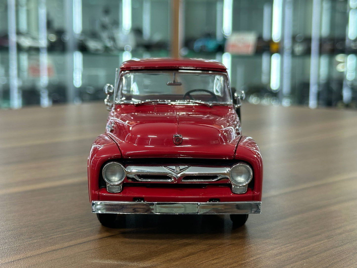 1/24 Diecast Danbury Mint Ford F?100 Pickup (1956) – Red – Limited Edition