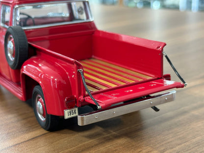 1/24 Diecast Danbury Mint Ford F?100 Pickup (1956) – Red – Limited Edition