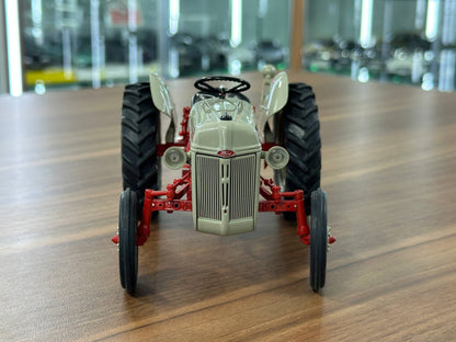 1/24 Diecast Danbury Mint Ford 8N Tractor (1952) – Red – Limited Edition