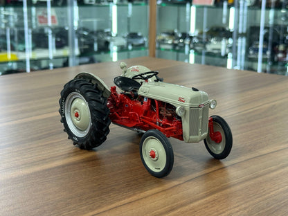 1/24 Diecast Danbury Mint Ford 8N Tractor (1952) – Red – Limited Edition