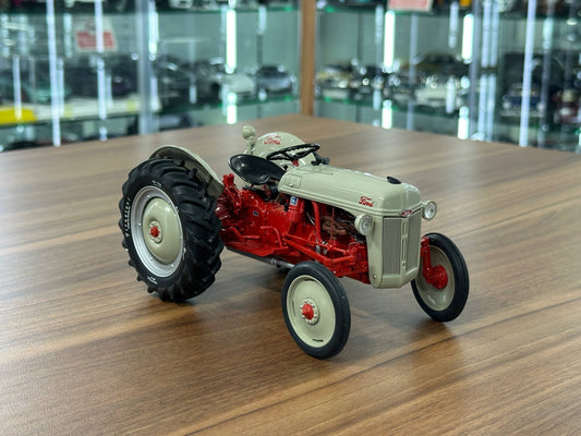 1/24 Diecast Danbury Mint Ford 8N Tractor (1952) – Red – Limited Edition