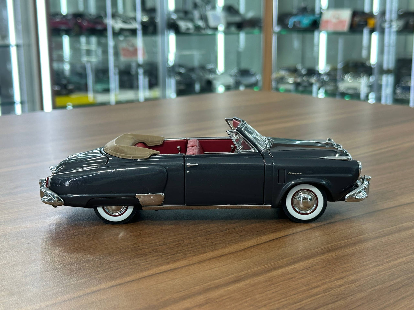 1/24 Diecast Danbury Mint Studebaker Champion Convertible (1950) – Dark Grey Limited Edition
