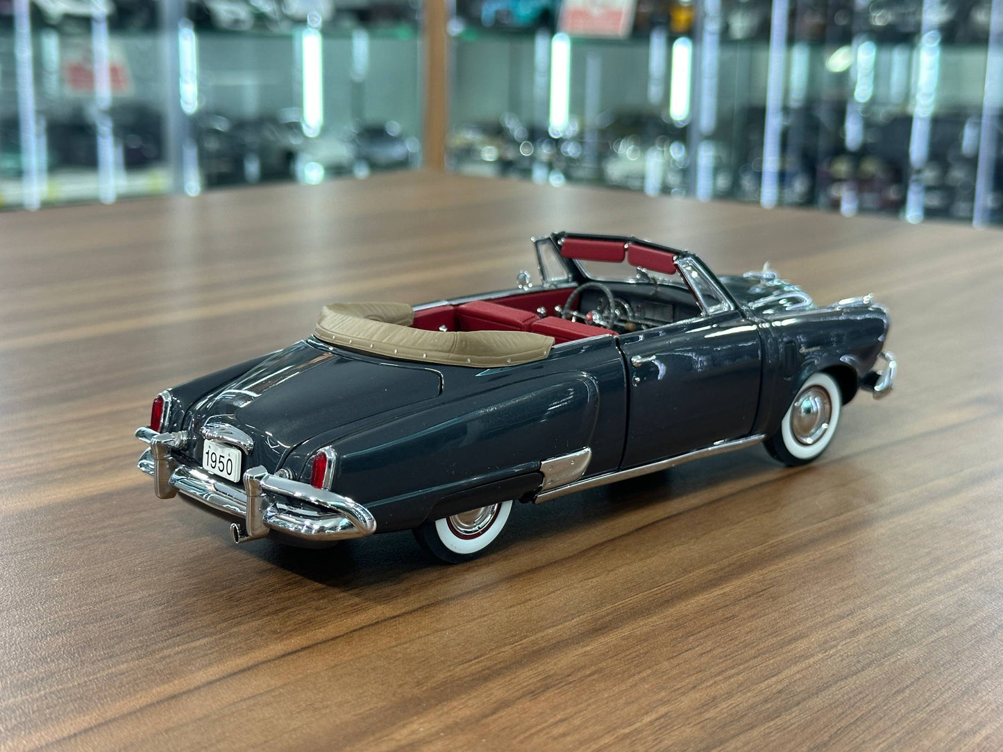 1/24 Diecast Danbury Mint Studebaker Champion Convertible (1950) – Dark Grey Limited Edition