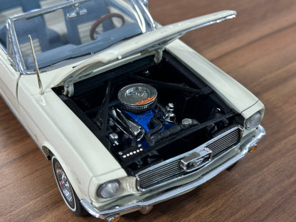Ford Mustang Convertible 1966 1:24 Diecast – White – Danbury Mint Limited Edition