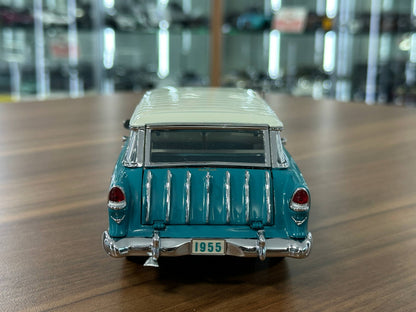 1:24 Diecast Chevrolet Nomad 1955 – Torquoise Cream – Danbury Mint Limited Edition