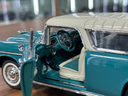 1:24 Diecast Chevrolet Nomad 1955 – Torquoise Cream – Danbury Mint Limited Edition