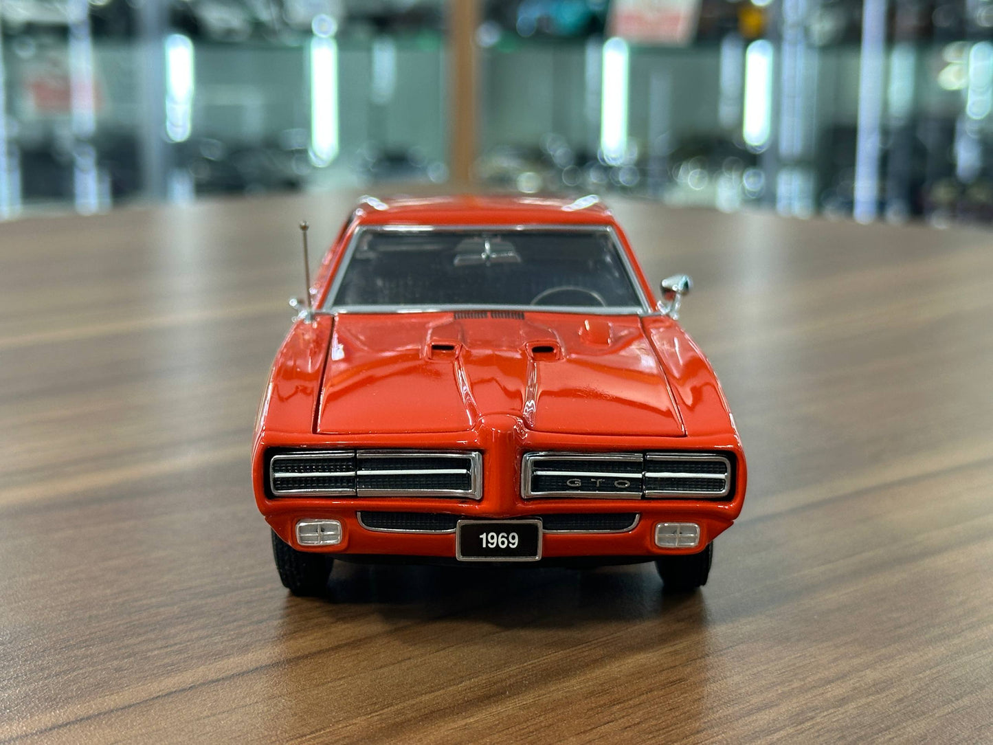 1/24 Diecast Pontiac GTO Judge 1969  – Orange – Danbury Mint Limited Edition